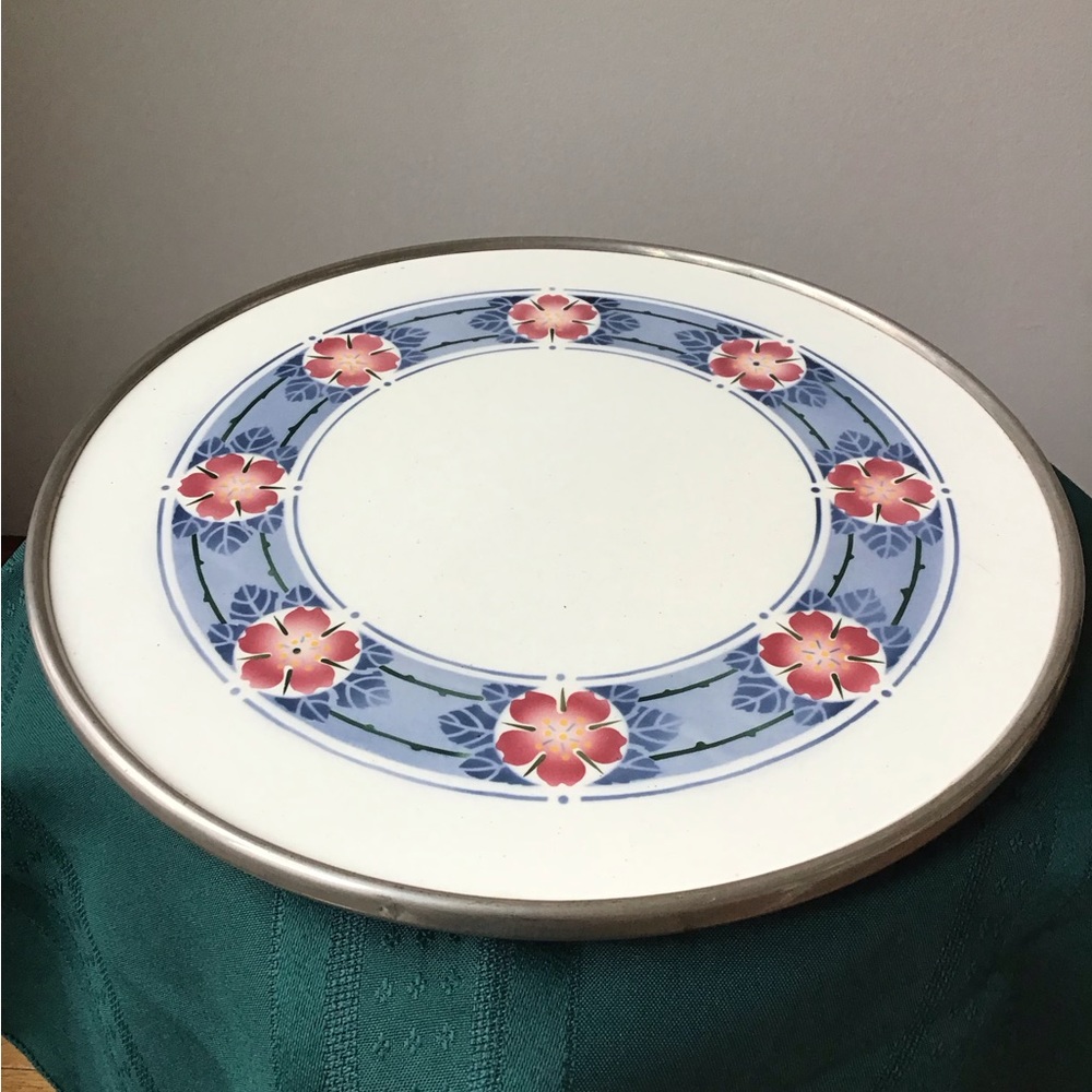 Antique Cake Plate Footed Metal Rimmed Old Unique Vintage‎